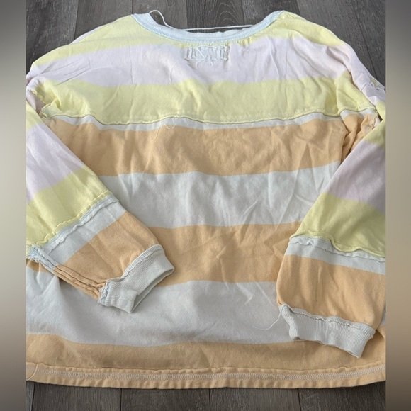 We The Free Sundae Funday Tee size large PTP 26” has stretch length 29” - Picture 5 of 7